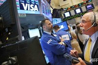 Giới đầu tư đặt kỳ vọng vào việc Fed ngừng tăng lãi suất